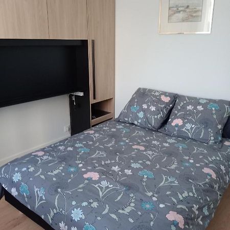 Appartement F2 Meuble Centre Ville บรีฟ-ลา-เกยยาร์ด ภายนอก รูปภาพ