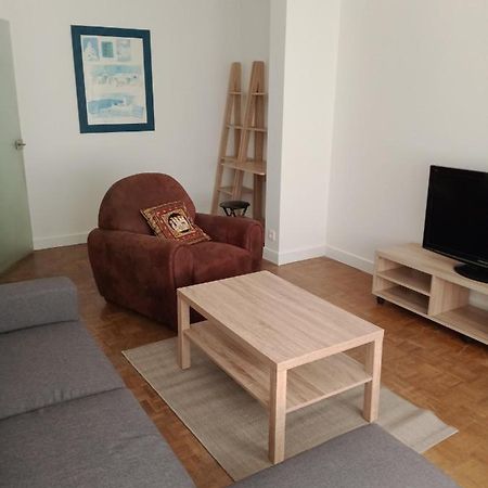Appartement F2 Meuble Centre Ville บรีฟ-ลา-เกยยาร์ด ภายนอก รูปภาพ